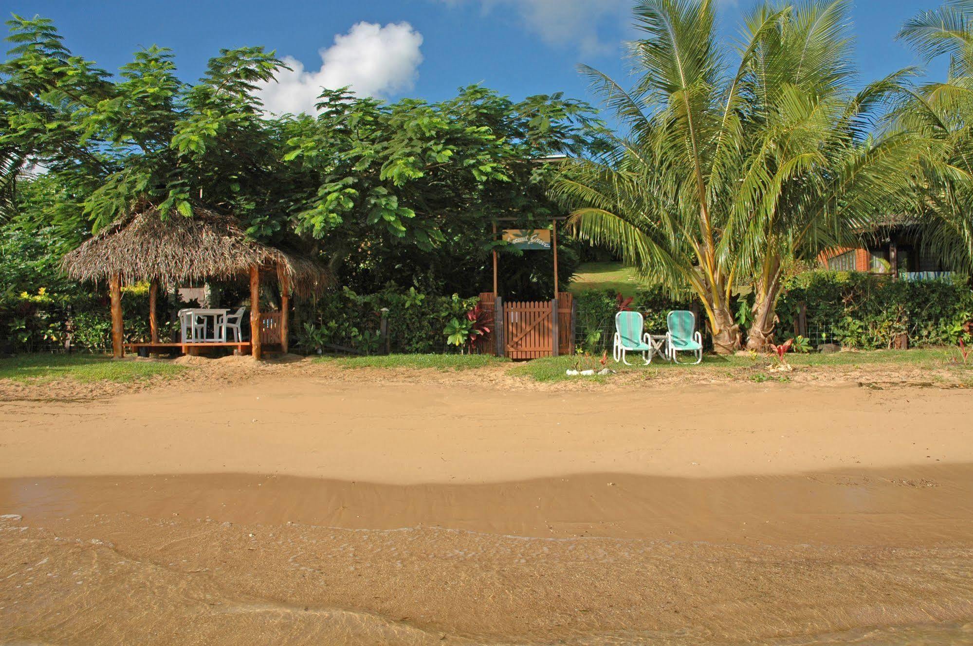 Coconut Grove Beachfront Cottages Matei Exterior photo